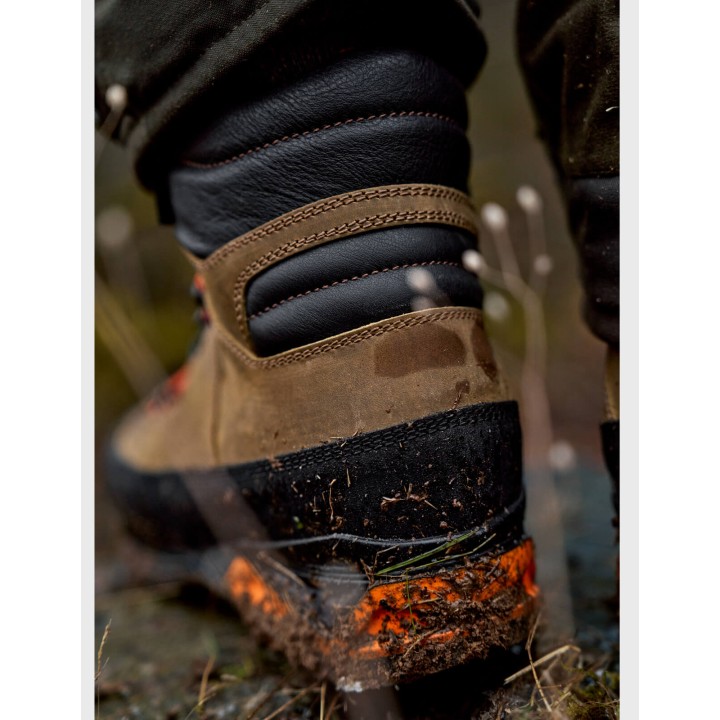 Saxnas GTX mid brown orange - мужские ботинки из нубука